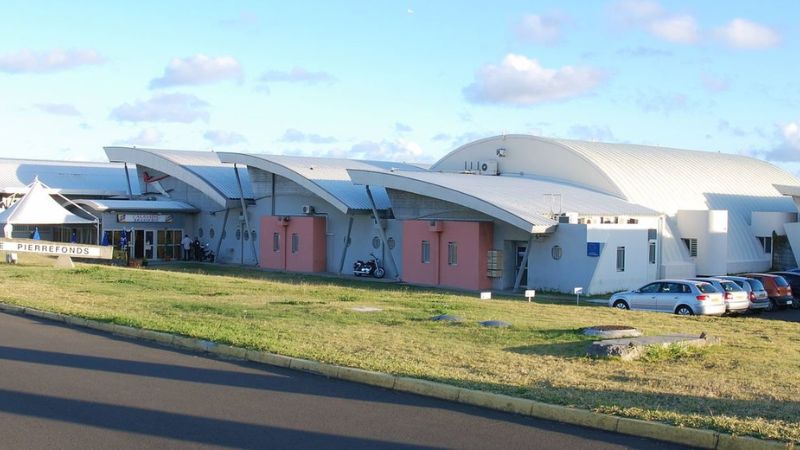 Pierrefonds Airport